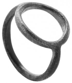 Orbit ring i sølv oxideret fra Von Lotzbeck